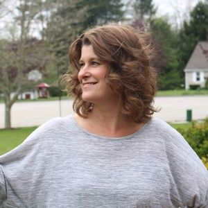 Meet your Posher, Holly